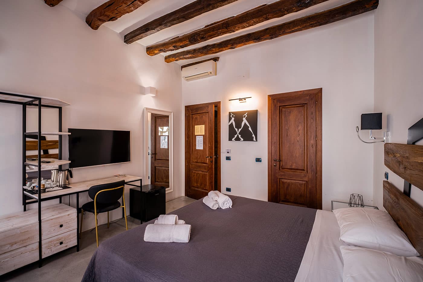 C&O Savoia Deluxe Rooms I
